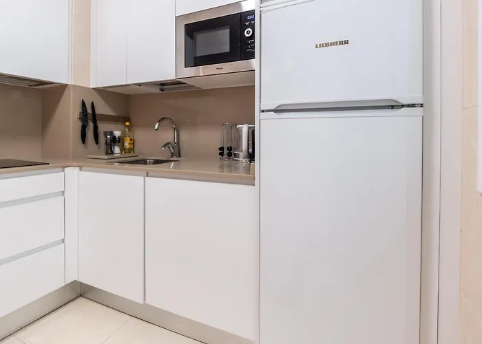 Carilo Zurriola By Beauty San Sebastián